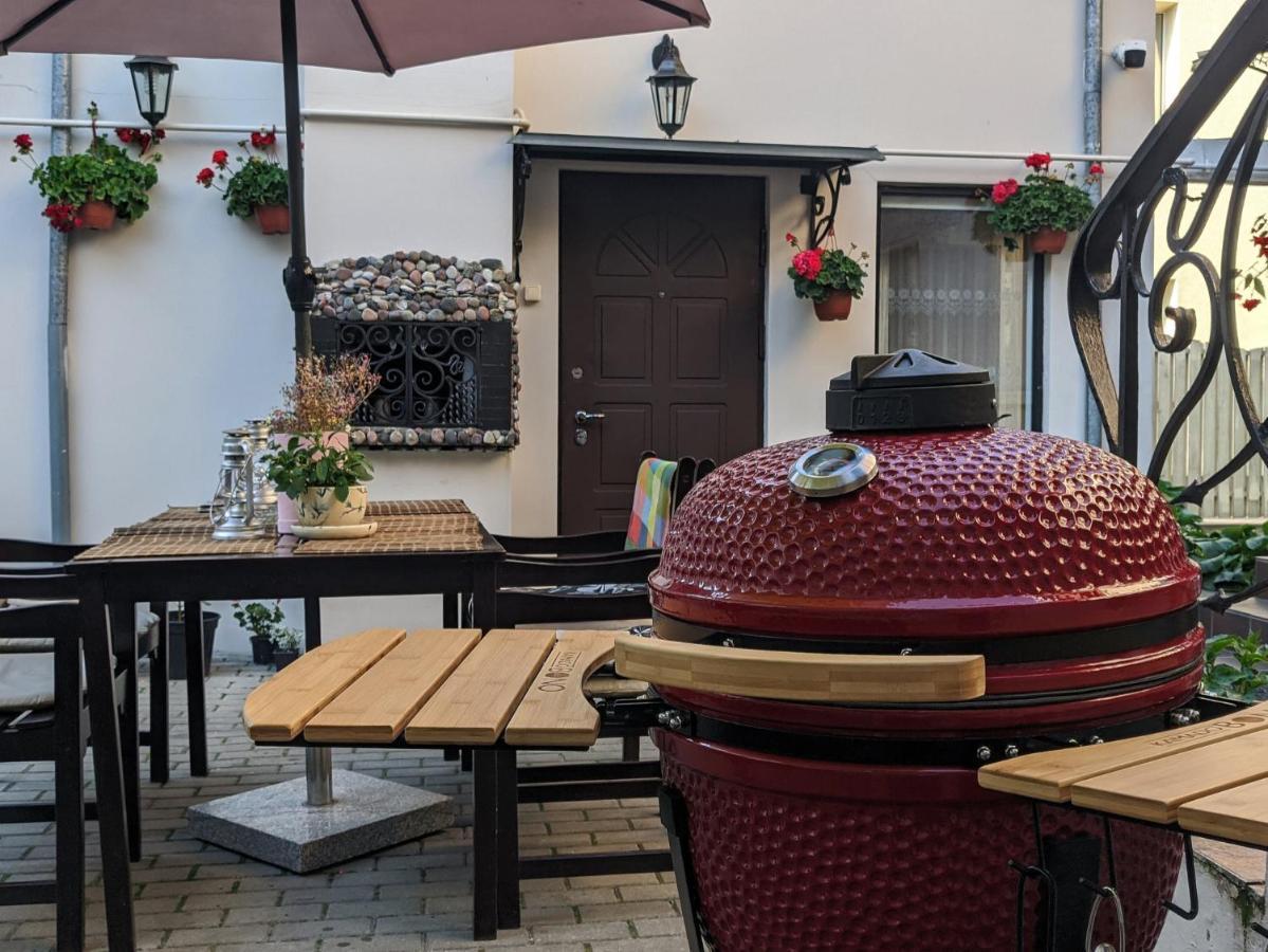 Guest House Nika - Cottages And Rooms In The Heart Of Palanga City Center Extérieur photo