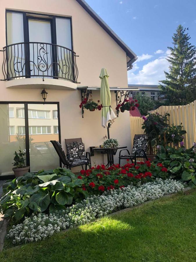 Guest House Nika - Cottages And Rooms In The Heart Of Palanga City Center Extérieur photo