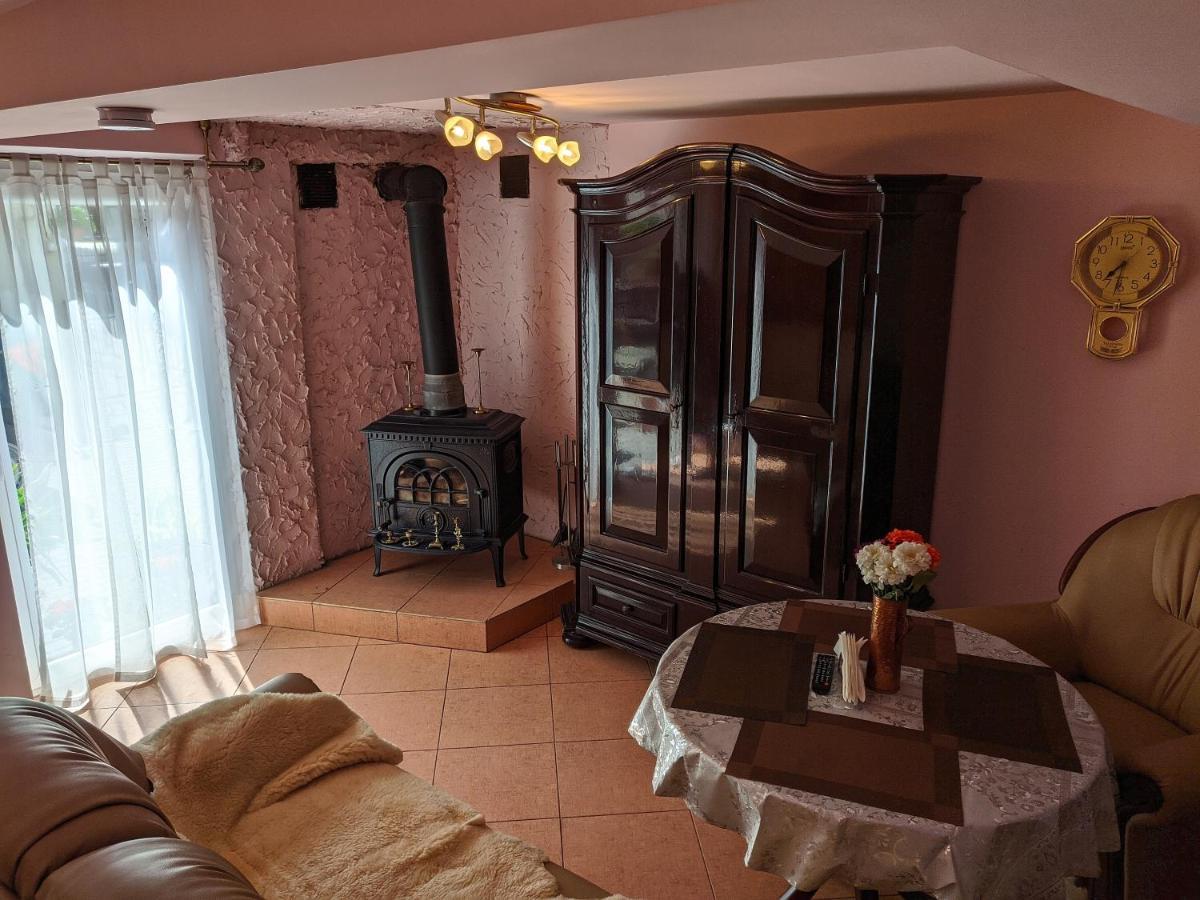 Guest House Nika - Cottages And Rooms In The Heart Of Palanga City Center Extérieur photo