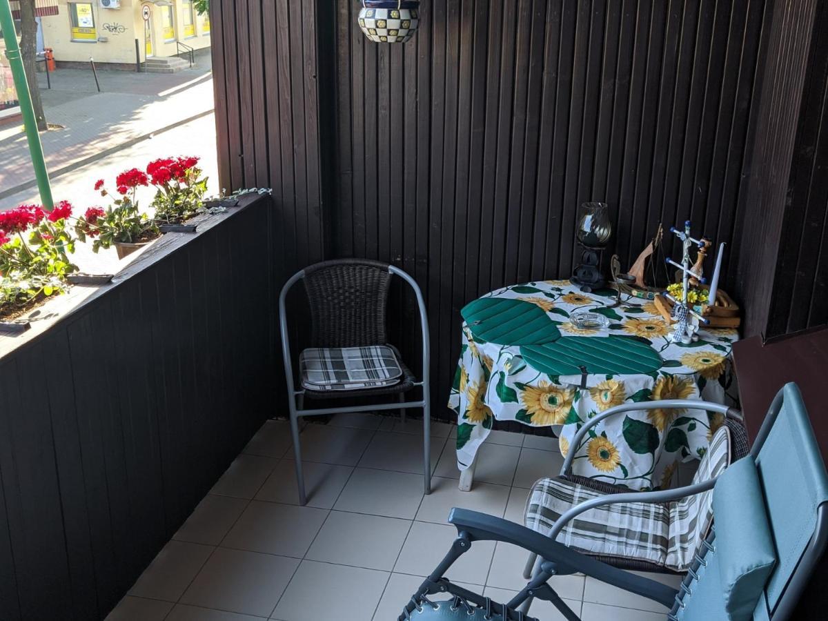 Guest House Nika - Cottages And Rooms In The Heart Of Palanga City Center Extérieur photo